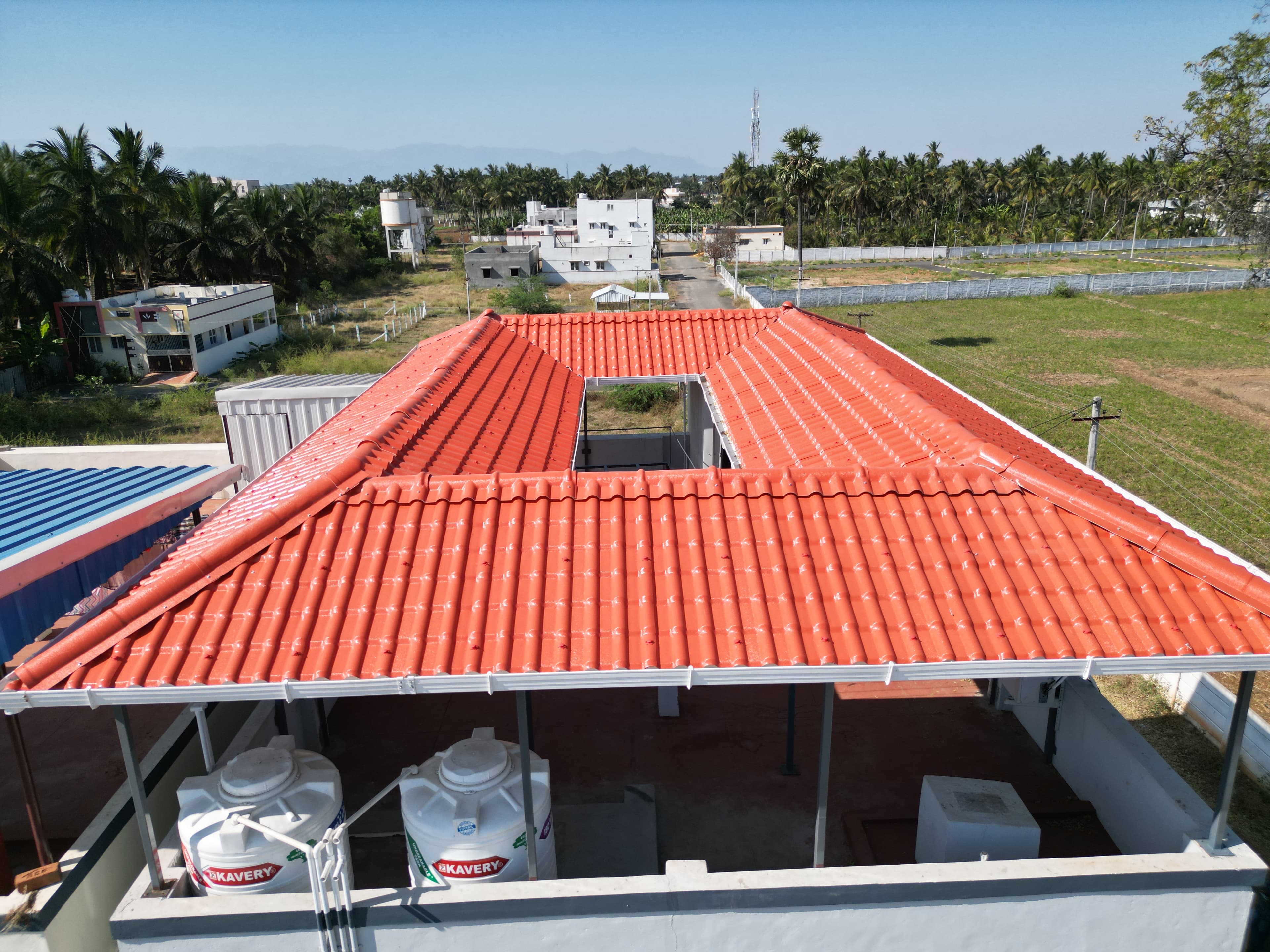 Perroqueta roofing project